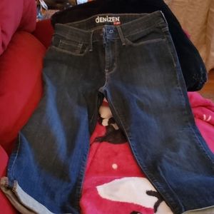 Levi's cropped pant